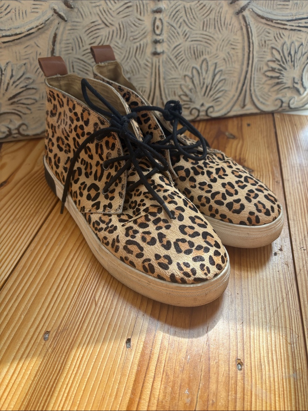 Leopard Print Chukka Sneaker Men’s Size 10
